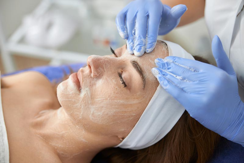 professional-cosmetologist-is-doing-procedures-client-cabinet-mod